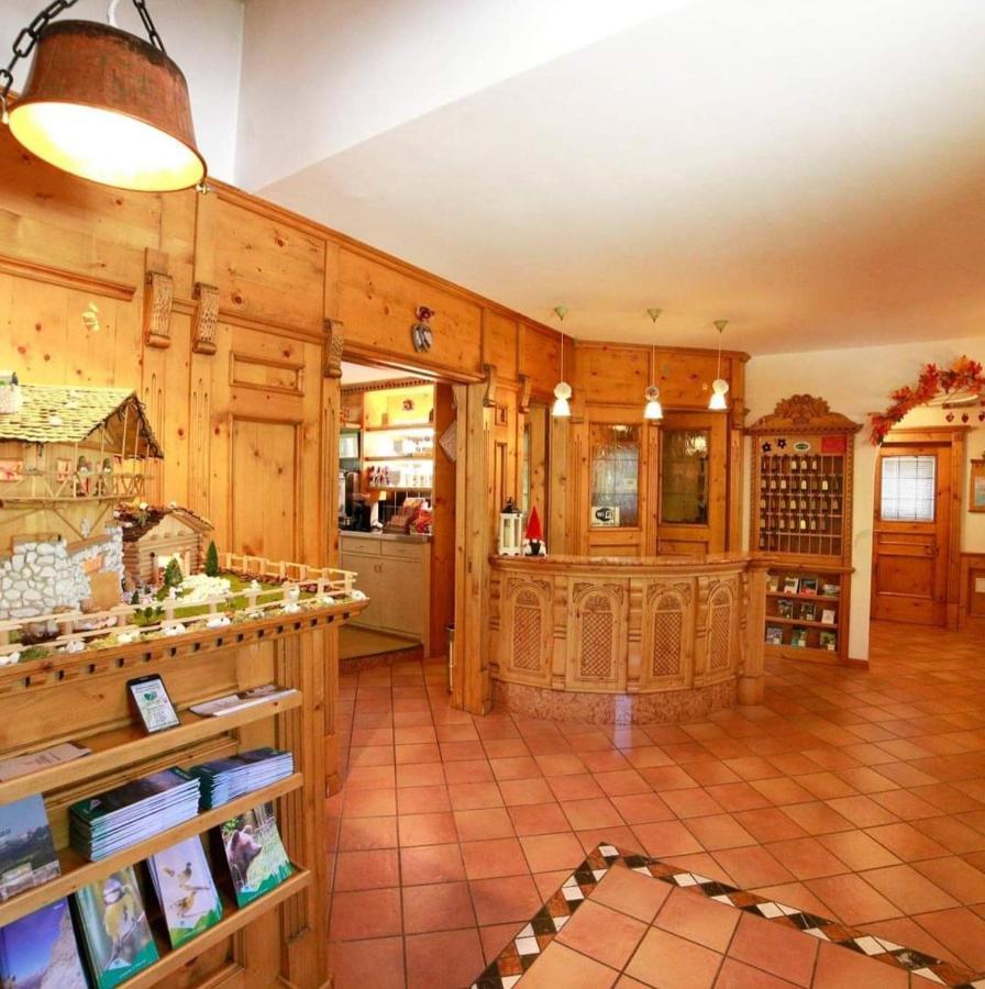 Hotel Fantelli Folgarida Eksteriør bilde