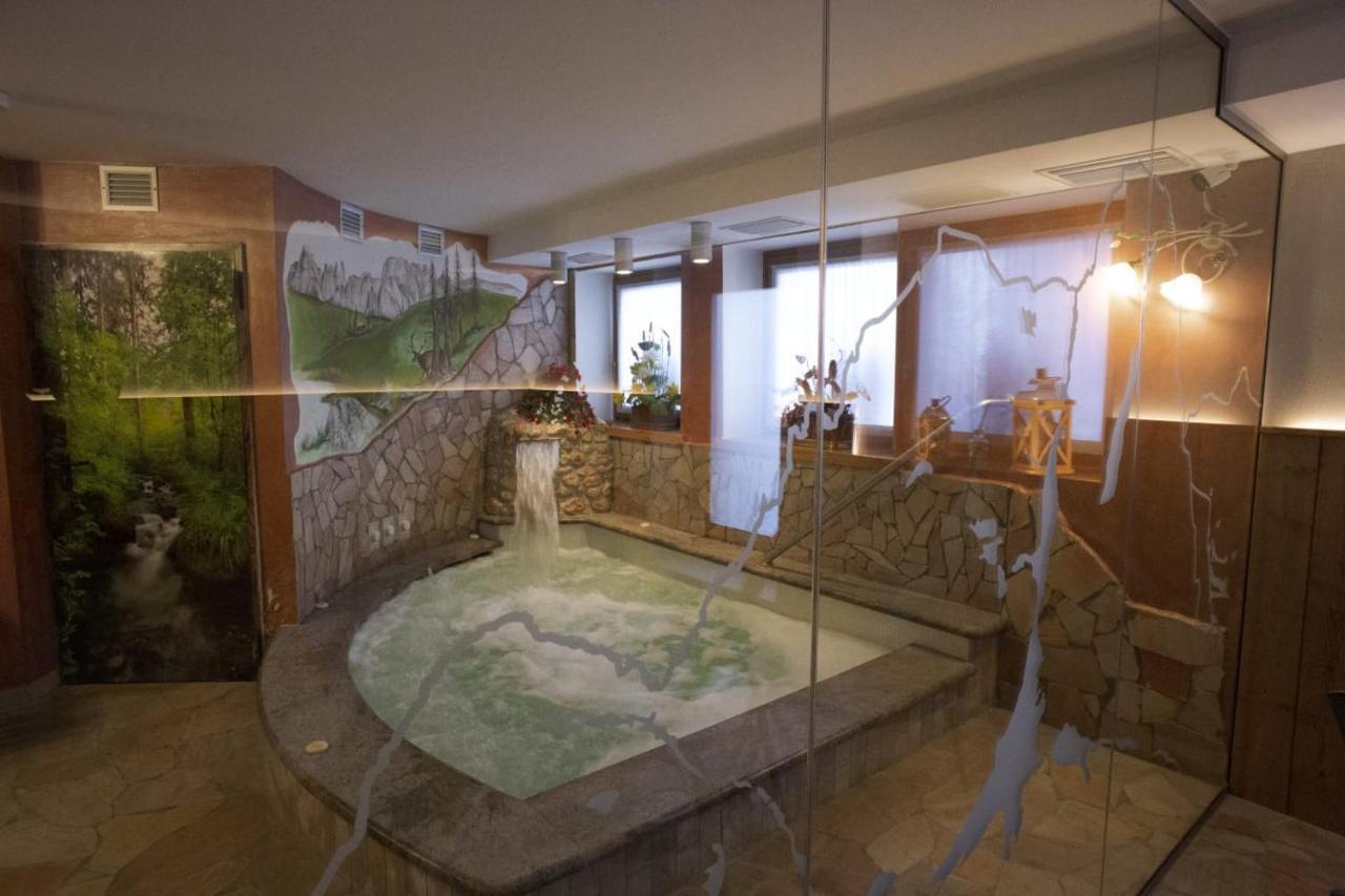 Hotel Fantelli Folgarida Eksteriør bilde