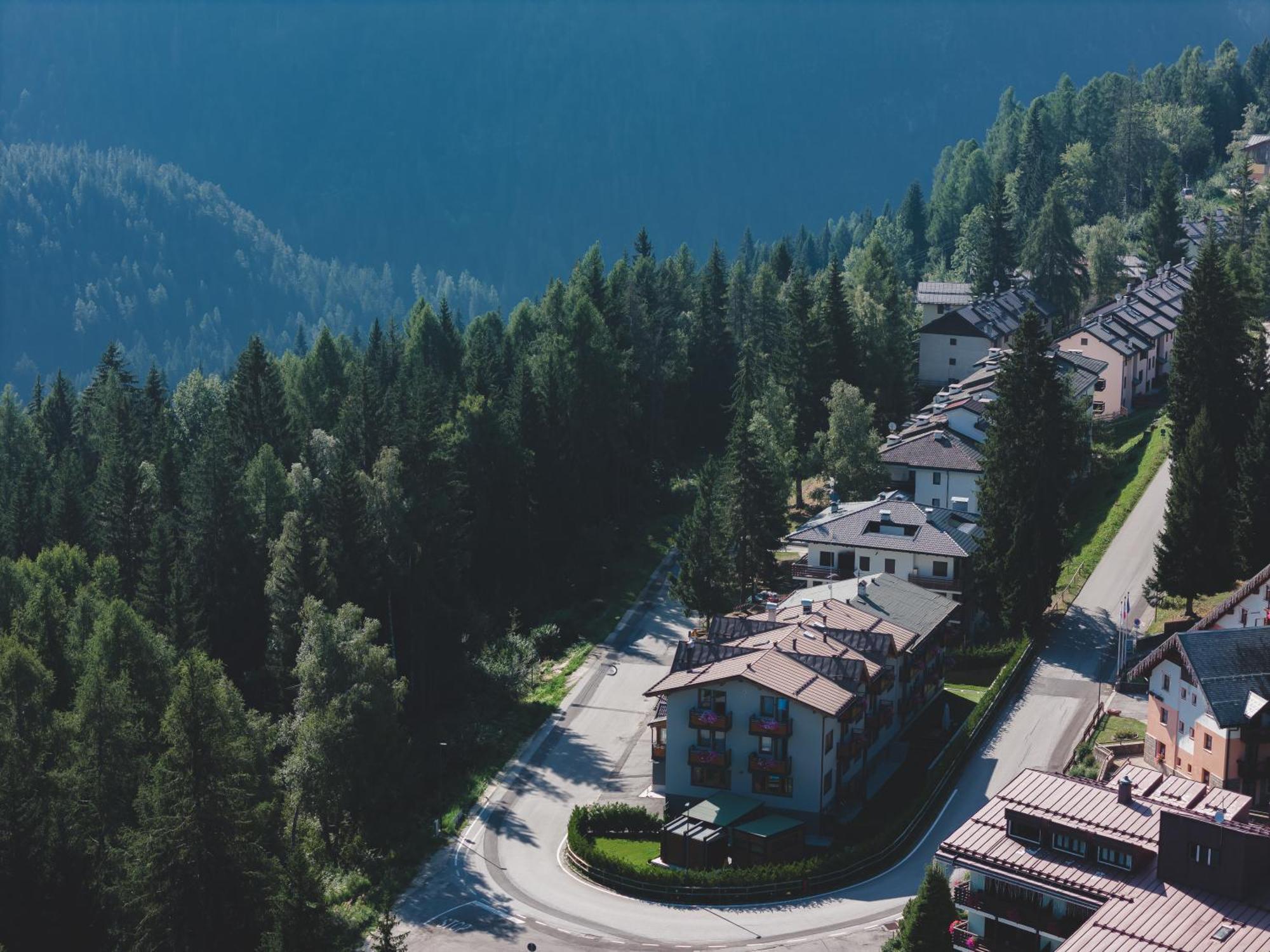 Hotel Fantelli Folgarida Eksteriør bilde