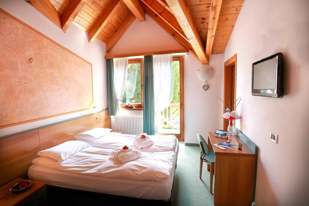 Hotel Fantelli Folgarida Eksteriør bilde