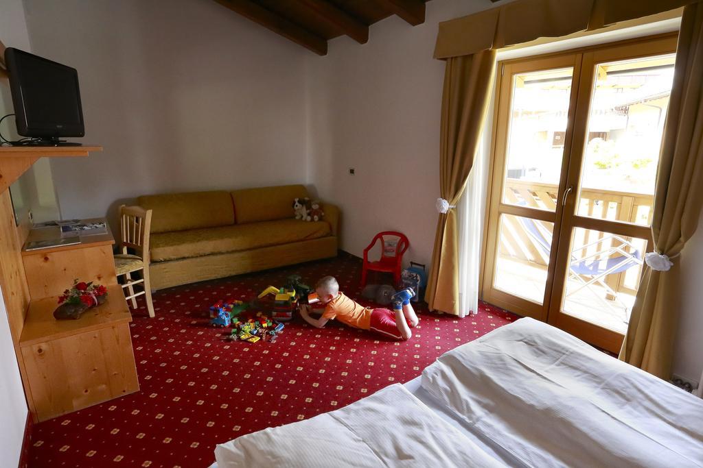 Hotel Fantelli Folgarida Eksteriør bilde