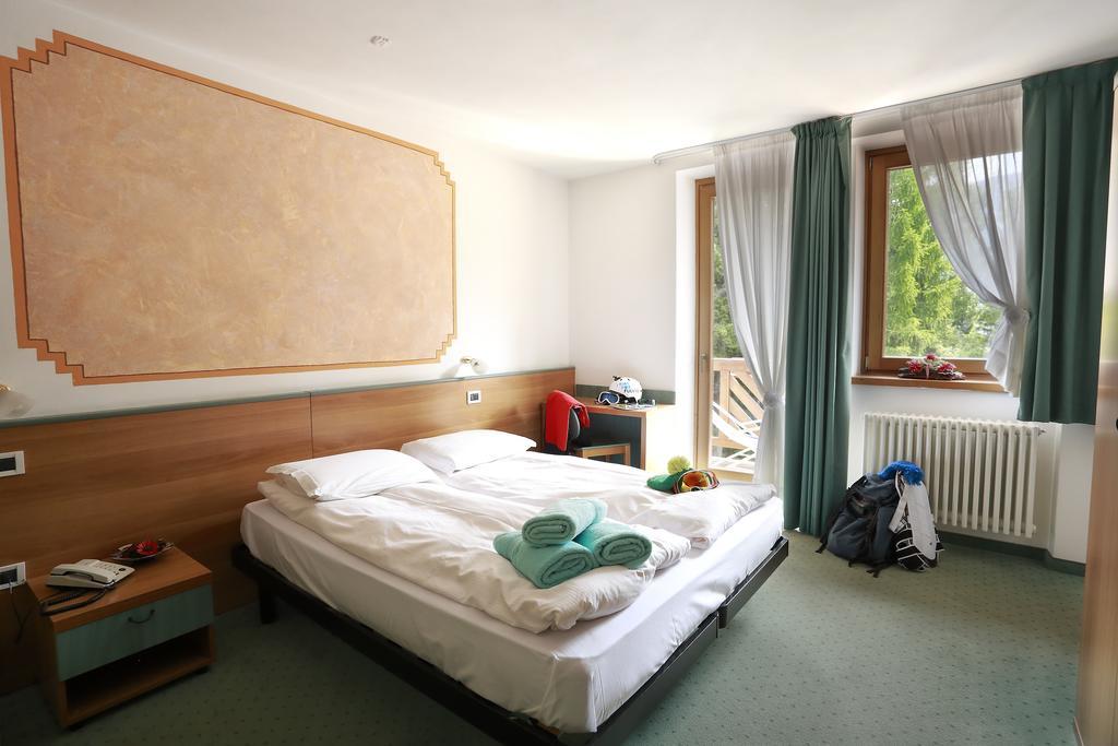 Hotel Fantelli Folgarida Eksteriør bilde
